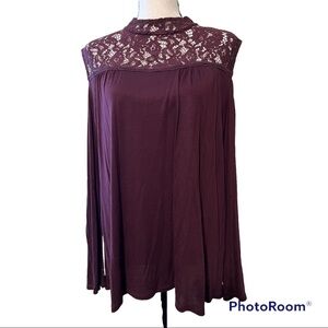 NY&C maroon top womens x-large cold shoulder lace neckline long-sleeve hook shut